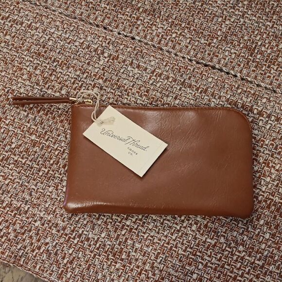 New Universal Thread Womens Large Brown Zippered Pouch. New With Tags - Picture 1 of 5